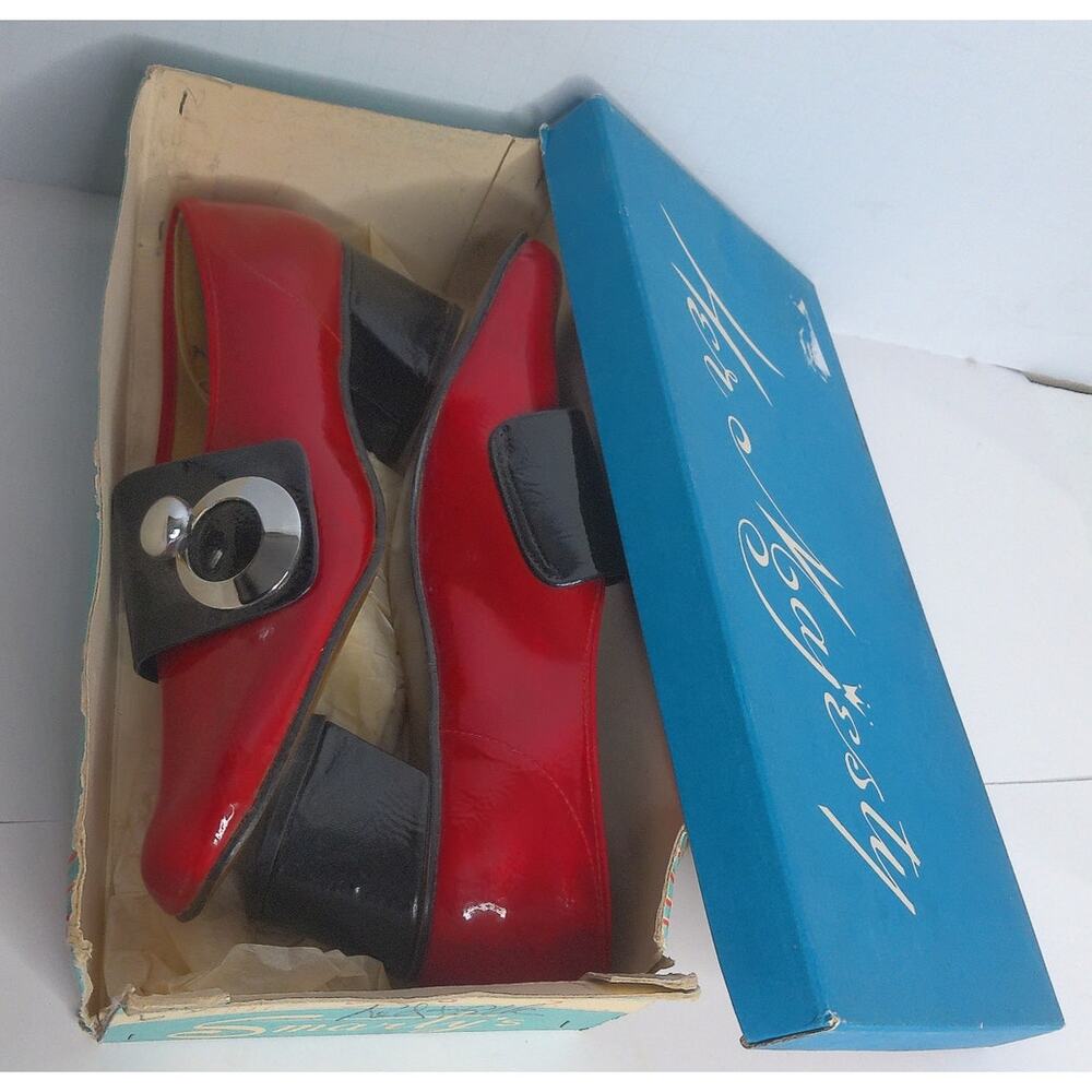 Vintage Smartys Red Black Patent Pumps Shoes Silver Buckle Deco Size 7 - Picture 4 of 10